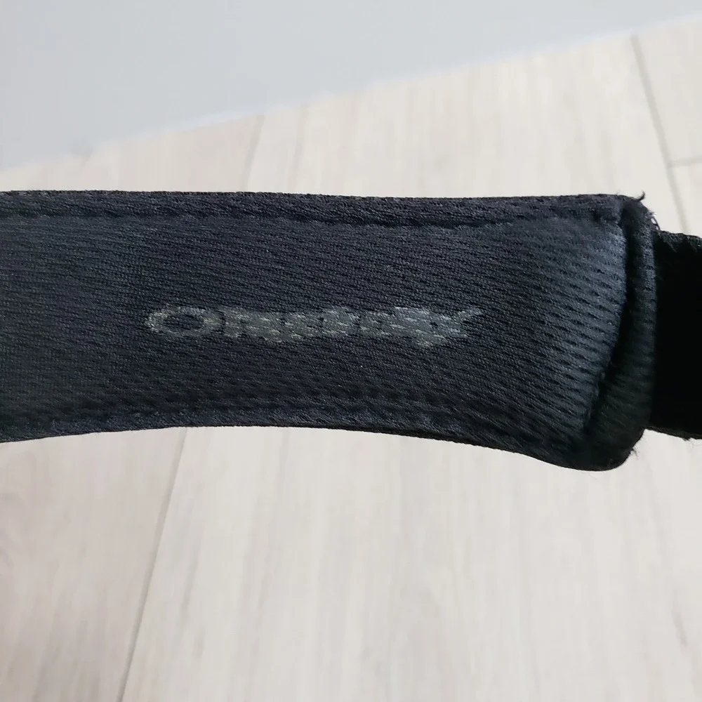 Oakley material synthetic